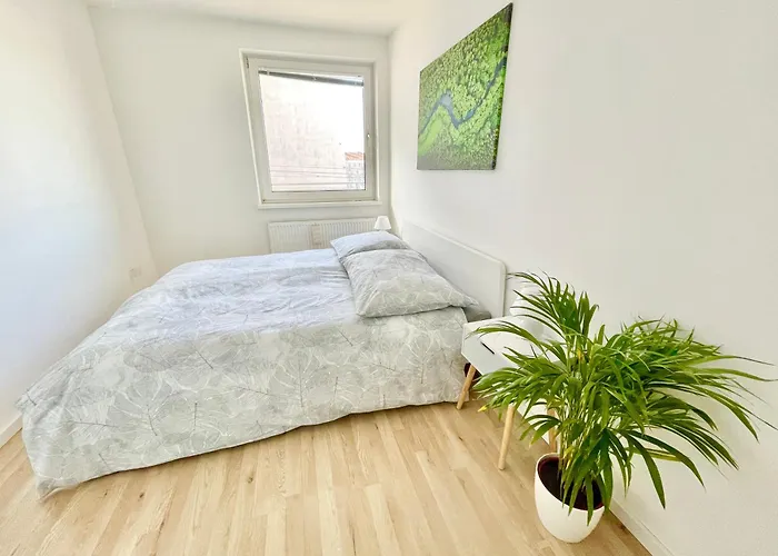 Long - - Balcony Apartment *